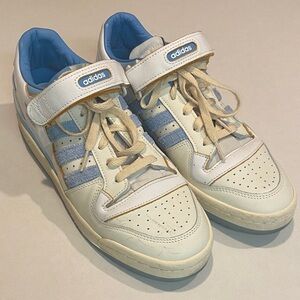 ADIDAS FORUM 84 LOW “UNC” SNEAKER STRAP CLOUD WHITE BLUE MENS GUC SZ 10.5